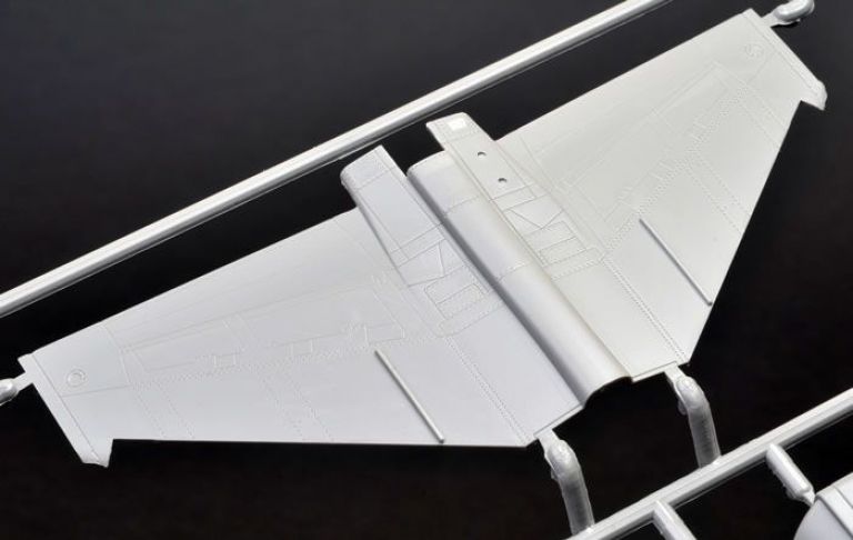 Mitsubishi F-1