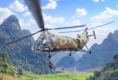 H-21C Flying Banana Gunship Italeri
