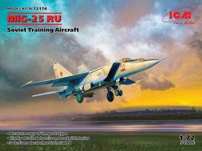 MiG-25RU Soviet Training Aircraft ICM