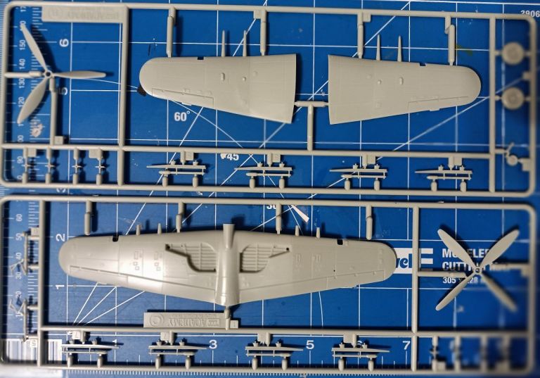 Hawker Typhoon Mk.IB+ Eduard Mask + Quickboost 72 062 + PART S72 103 + Canopy V72-12 Academy