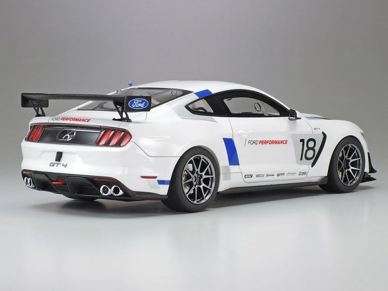 Ford Mustang GT4 Tamiya