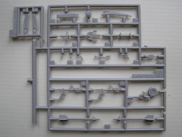 AV-8B Harrier II Plus (U.S.M.C. Attacker) 1:72