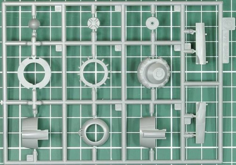 Mitsubishi G4M2E Type 1 Attack Bomber (Betty) Model 24 Tei w/MXY7 Ohka Model 11 1:72
