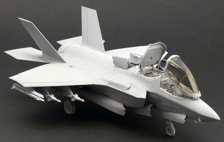 F-35B Lightning II - STOVL Version 1:48