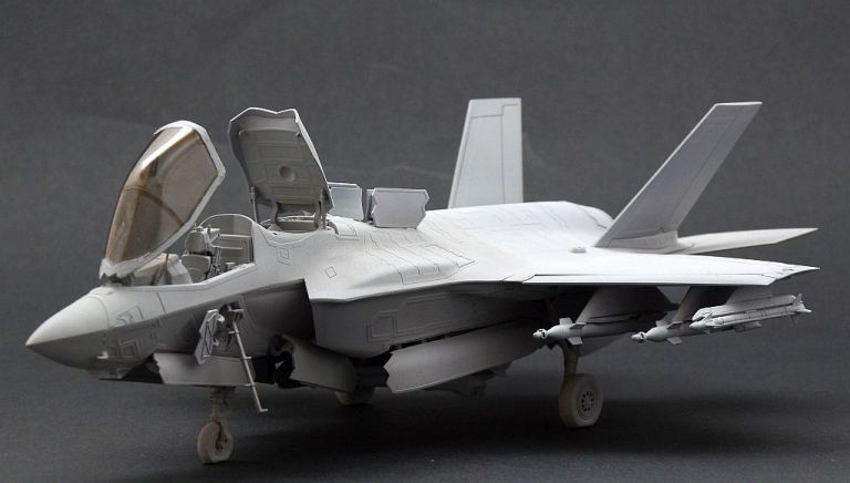 F-35B Lightning II - STOVL Version 1:48