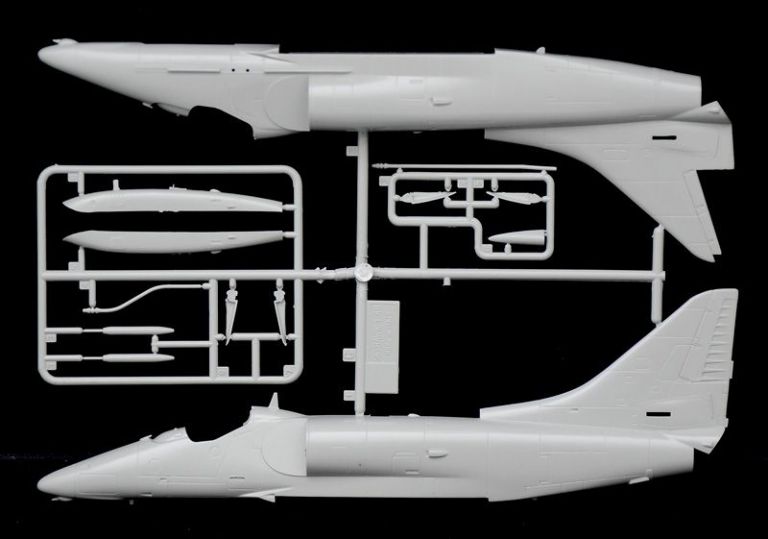 A-4E/F/G SKYHAWK 1:48