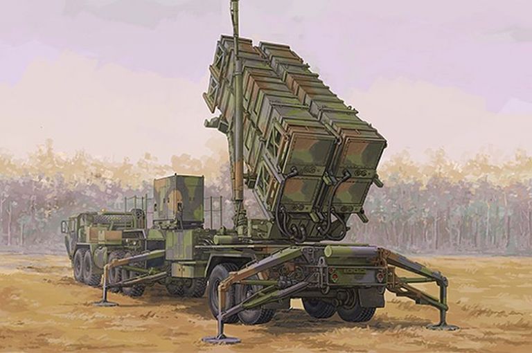 M983 HEMTT & M901 Launching Station w/ MIM-104 Patriot SAM System (PAC 2)