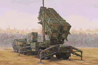 M983 HEMTT & M901 Launching Station w/ MIM-104 Patriot SAM System (PAC 2) Trumpeter