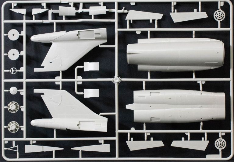 F/CF-101B