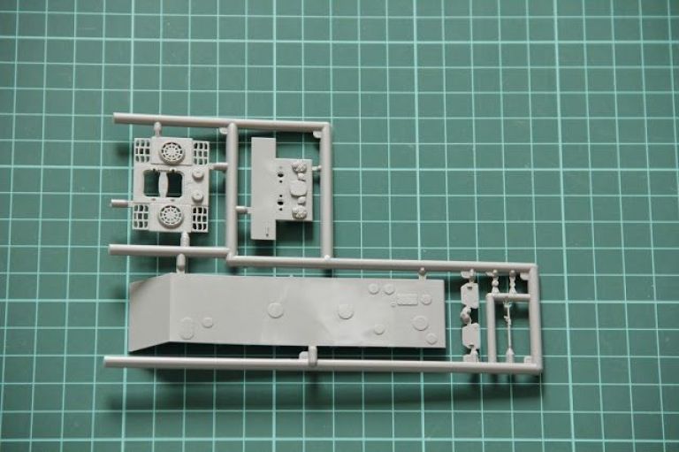 Germany WWII E-100 Havy Tank w/Mouse Turret