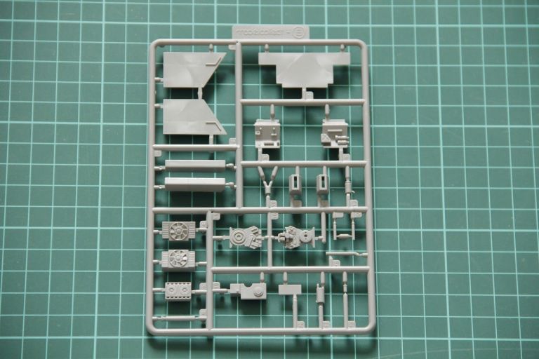 Germany WWII E-100 Havy Tank w/Mouse Turret